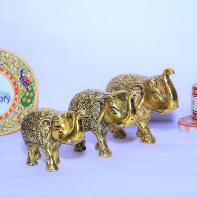 Metal Elephant Statues for Home Decor (Set of 3)