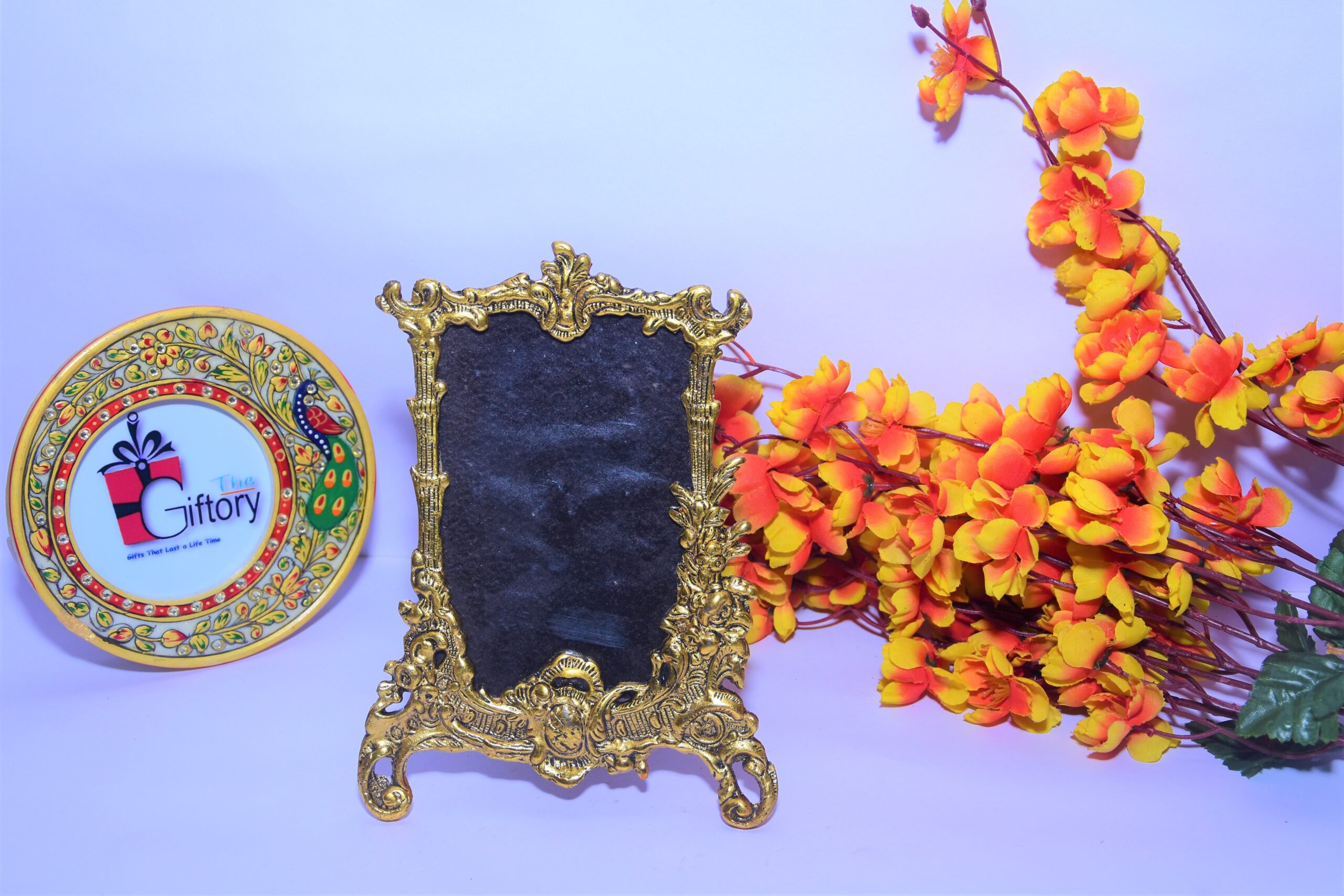Victorian Style Handicraft Tabletop Metal Photo Frame, Photo frame for decor