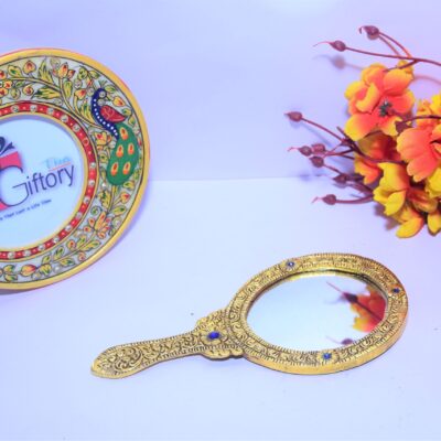 Metal Handheld Mirror with Handle Vintage Compact for Personal Decorative Showpiece