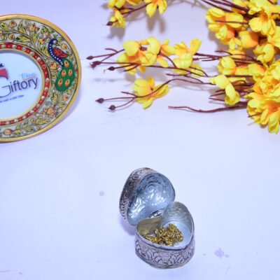 Small Antique Metal Silver Color Heart Box