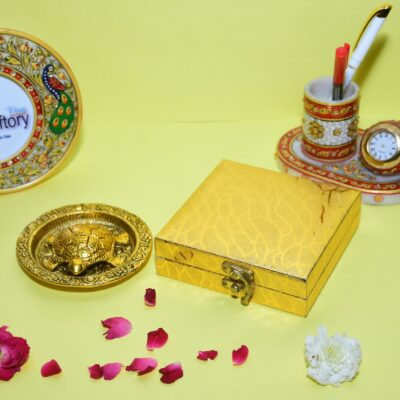 Vastu Feng Shui Metal Kachua/Tortoise/Turtle on Gold metal Plate | For Longevity, Love & Harmony | Showpiece for home and office for Positive Environment